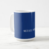 Klassische blaue elegante Serifenschrift minimalis Kaffeetasse (Vorderseite Links)
