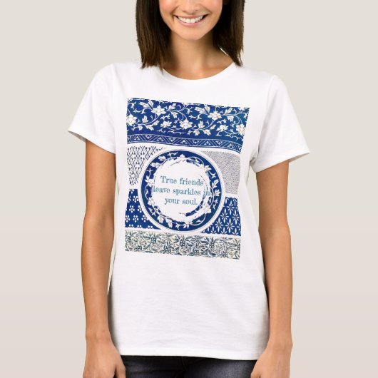 Klassische Blumendekoration Print T-Shirt (Vorderseite)