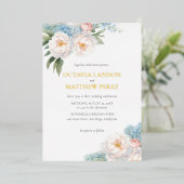Klassische botanische Blume in Soft Blue und Pink Folieneinladung (Stehend vorne)