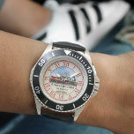 Klassische Dampfzuglokomotive Armbanduhr<br><div class="desc">Sehen Sie ein klassisches Bild einer Dampfzuglokomotive und Ihre eigenen Texte.</div>