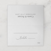 Klassische Elegante Script Gray Chic Wedding Platzkarte (Außenseite Aufgefaltet)