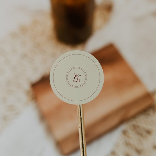 Klassische Elfenbein-Creme-Monogramm-Hochzeitsinit Runder Aufkleber