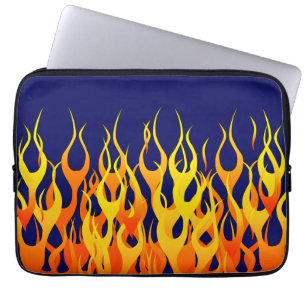 Klassische Flammenfeuer auf blauem Navy Laptopschutzhülle