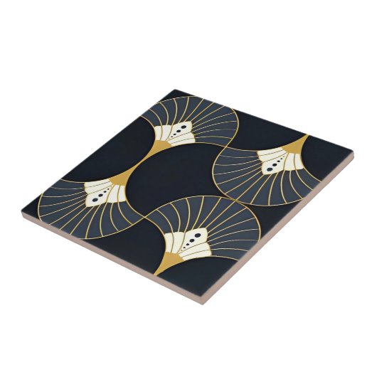 Klassische Fliesen aus weiß und gold (Seite)