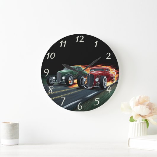 Klassische frisierter Autos runter in einer Nachts Große Wanduhr (Zuhause)