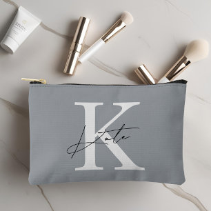 Klassische graue Monogramm-Brautjungfer-Geschenk Zubehörtasche