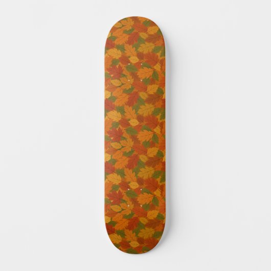 Klassische Herbstblätter gemustert Skateboard (Vorderseite)
