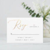 Klassische Hochzeit | Formelles Gold-Script RSVP Karte (Stehend Vorderseite)