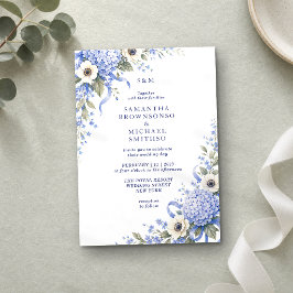 Klassische Hochzeit mit blauen Porzellanblumen Einladung