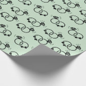 Klassische Hochzeitsringe Design leicht grün Nahtl Geschenkpapier (Ecke)