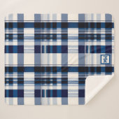 Klassische karierte, blaue und weiße Monogramm Sherpadecke (Vorderseite (Horizontal))