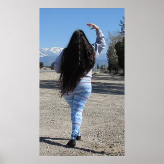 Klassische Langhaar und Schnee auf den Bergen Poster