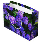 Klassische Lila Hydrangea-Geschenktasche Große Geschenktüte (Rückseite Schrägansicht)