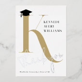 Klassische Monogramm Letter K Moderne Graduierungs Folieneinladung (Vorderseite)