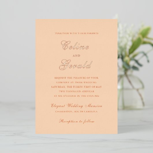 Klassische Peach Elegante Wedding Folieneinladung (Stehend vorne)
