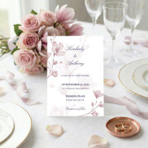 Klassische romantische verstaubte rosa Blumenhochz