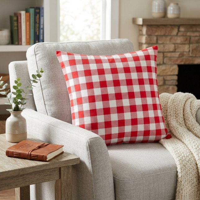 Klassische Rot und Weiß Gingham Kariert Kissen (Classic Red and White Gingham Plaid Throw Pillow)