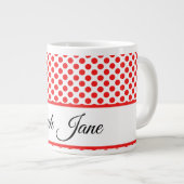 Klassische rote Polka-Punkte-Monogramm-Skripttypog Jumbo-Tasse (Vorderseite Rechts)
