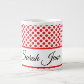 Klassische rote Polka-Punkte-Monogramm-Skripttypog Jumbo-Tasse (Vorderseite)