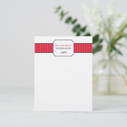 Klassische rote Streifen vom Schreibtisch aus Einladung (Stehend Vorderseite)