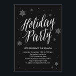 Klassische Schneeflocken Feierlichkeiten Einladung<br><div class="desc">Diese stilvollen Feierlichkeiten tragen zu einer modernen und eleganten Touch bei. Design © www.berryberrysweet.com. Die Hintergrundfarbe kann an jede beliebige Farbe angepasst werden,  um dem Party zu entsprechen.</div>
