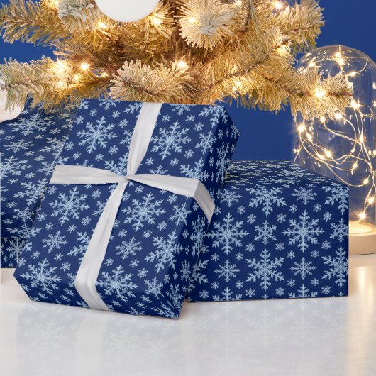 Klassische Schneeflocken Geschenkpapier (Feiertage)