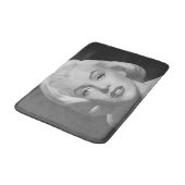 Klassische Schönheit 4 Badematte (Schrägansicht)