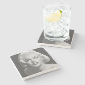 Klassische Schönheit Steinuntersetzer (Seitenansicht)