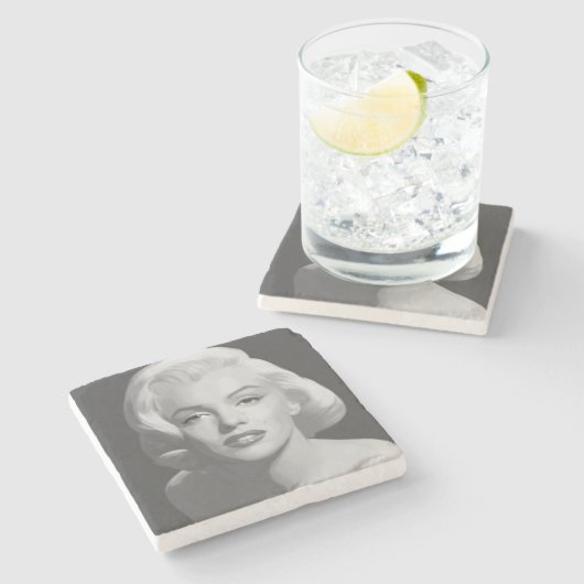 Klassische Schönheit Steinuntersetzer (Seitenansicht)