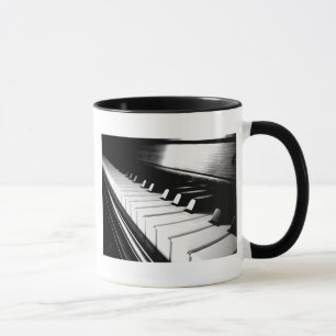 Klassische Schwarz-Weiß-Klavierfotografie Tasse