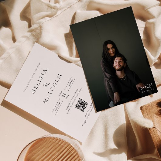 Klassische Schwarz-Weiß-Monogram und QR-Code Hochz Einladung
