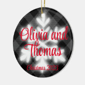 Klassische Schwarz-weiße karierte Schneeflocke Keramik Ornament (Links)