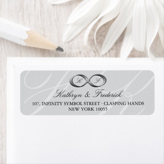 Klassische Silver Infinity Hand Clasp Hochzeitadre (Insitu)