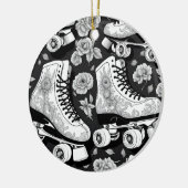 Klassische Skate, Rose, Schwarzweiß Keramik Ornament (Links)