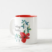 Klassische Tasse des herrlichen Blumenkaffees (Vorderseite Links)