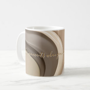 Klassische Tasse in abstrakter Grafik