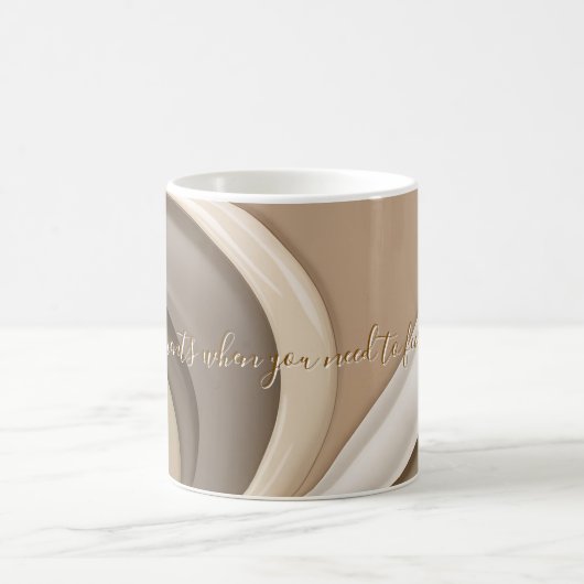 Klassische Tasse in abstrakter Grafik (Mittel)