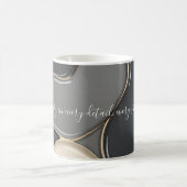 Klassische Tasse in abstrakter Grafik (Mittel)