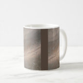 Klassische Tasse mit braunem Swirl-Design (VorderseiteRechts)