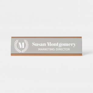 Klassische weiße Laurels und Monogramm  Personali Schreibtischnamensplakette