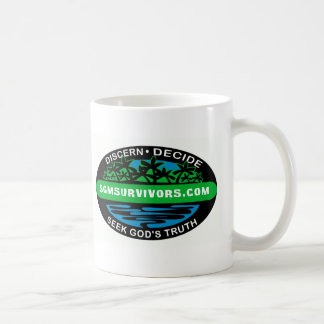 Klassische weiße Tasse mit SGM Überlebend-Logo