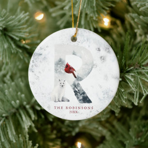 Klassische winterliche Weihnachtsszene mit Monogra Keramik Ornament