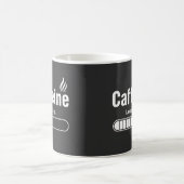 Klassischer Becher – „Koffein wird geladen…“ Kaffeetasse (Mittel)