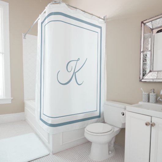 Klassischer blauer Border Script Monogram Shower V Duschvorhang (Beispiel)