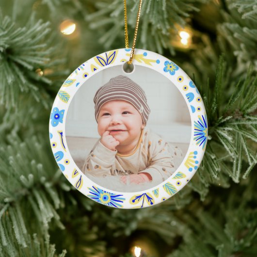 Klassischer Blumenrahmen Baby's erstes Weihnachten Keramik Ornament (Baum)