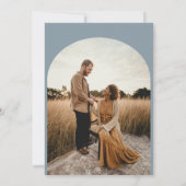 Klassischer Blütenstaubblauer Monogramm-Hochzeitsb Einladung (Rückseite)