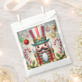 Klassischer, bunter, skurriler Weihnachtsknacker Geschenktütchen (Ausgeschnitten)
