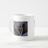 Klassischer Dodgearmaturenbrett Kaffeetasse (Vorderseite Links)