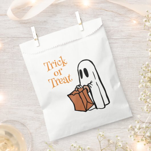 Klassischer Halloween-Geist mit Taschentuch oder B Geschenktütchen (Ausgeschnitten)