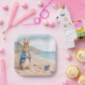 Klassischer Hase an einem sandigen Strand Pappteller (Party)